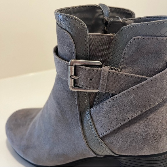 croft & barrow Gray Ankle Boot - Picture 2 of 4